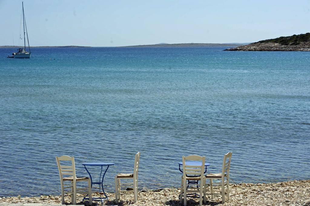 Galatis Beach Hotel Alikí エクステリア 写真